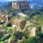 بيت للعطل Castel Sant'angelo Sea View *