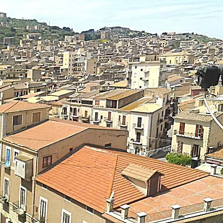 Castel Sant'angelo Sea View 펜션 *