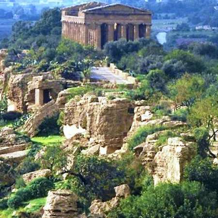 펜션 Castel Sant'angelo Sea View *